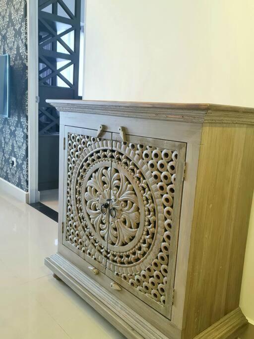 Ashly - Your Away Apartment Colombo